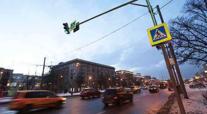 Светофоры на перекрёстках Москвы подсветили дополнительно