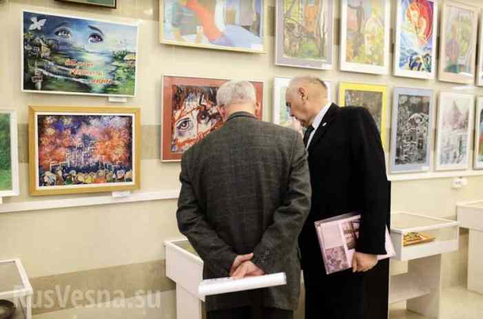 «Война и мир глазами детей Донбасса»: удивительная выставка открылась в Симферополе (ФОТО) «Война и мир глазами детей Донбасса»: удивительная выставка открылась в Симферополе (ФОТО)