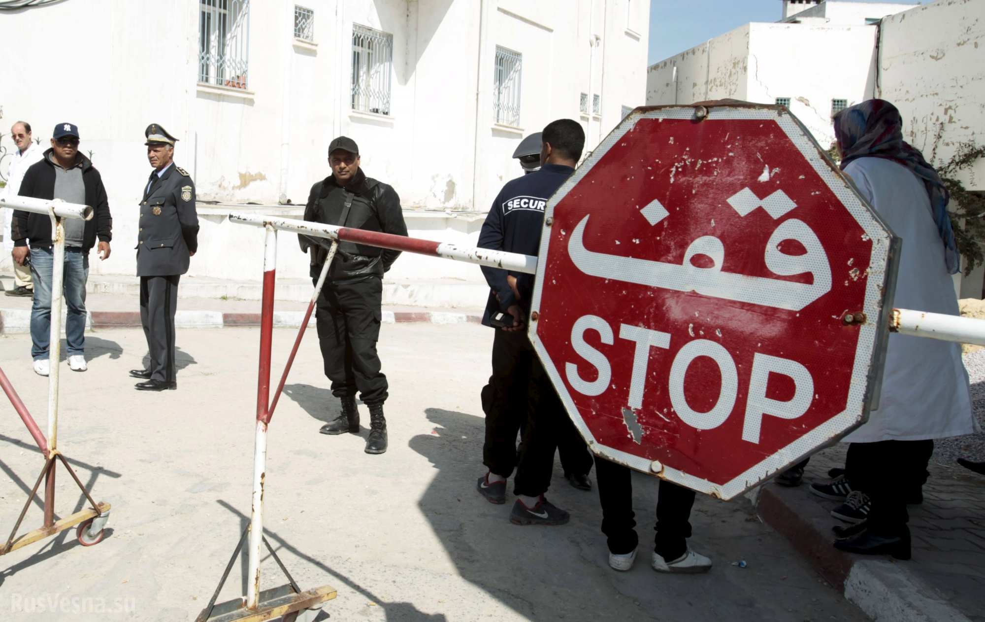 Поможем, чем сможем: США собрались развивать демократию в Тунисе