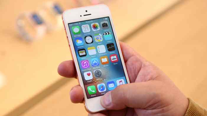Успех iPhone 5s в России вывел Apple в лидеры