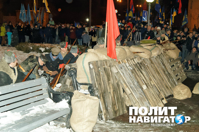 В Киеве инсценировали «перемогу над москалями» и провели факельное шествие 