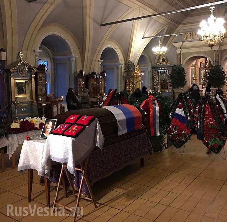 В Москве началось прощание с Доктором Лизой (ФОТО, ВИДЕО) В Москве началось прощание с Доктором Лизой (ФОТО, ВИДЕО)