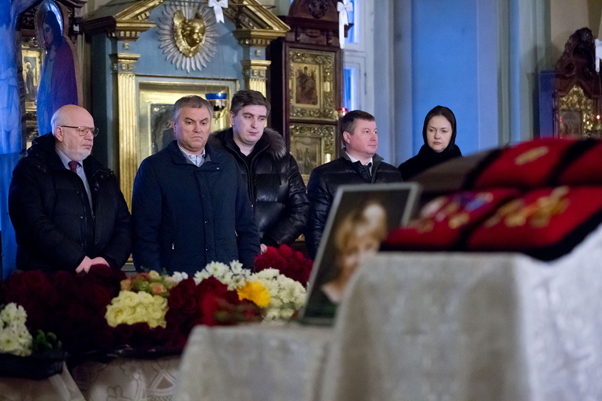В Москве началось прощание с Доктором Лизой (ФОТО, ВИДЕО) В Москве началось прощание с Доктором Лизой (ФОТО, ВИДЕО)