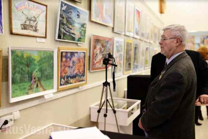 «Война и мир глазами детей Донбасса»: удивительная выставка открылась в Симферополе (ФОТО) «Война и мир глазами детей Донбасса»: удивительная выставка открылась в Симферополе (ФОТО)