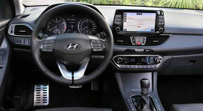 Hyundai показал первое фото нового универсала i30