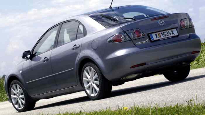 Девять владельцев Mazda 6 в России рискуют здоровьем