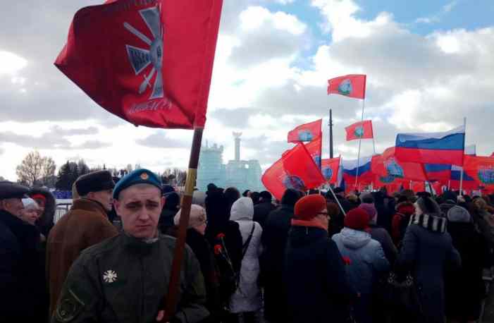 На Поклонной Горе тысячи ветеранов прошли с портретами своих товарищей из «Бессмертного батальона» 