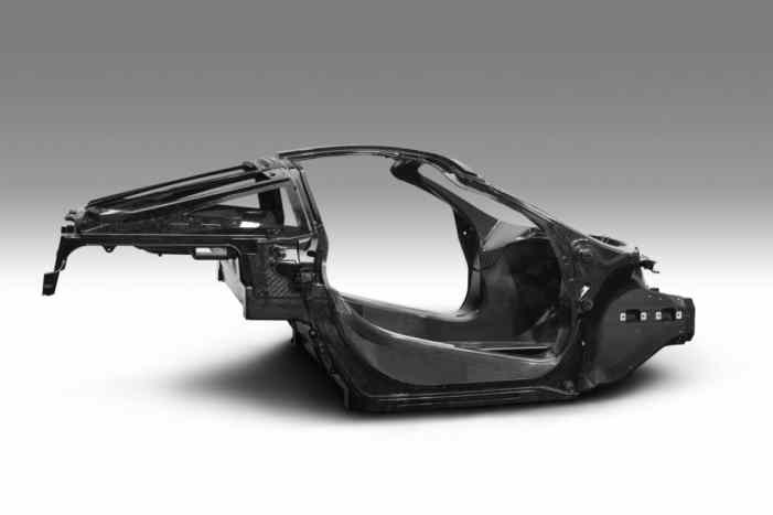 McLaren рассекретил некоторые характеристики нового суперкара