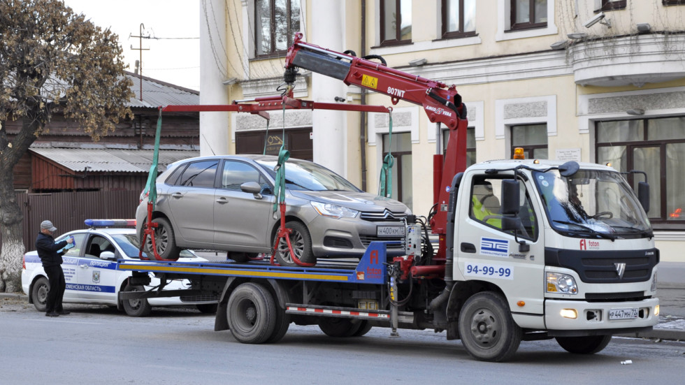 Авто могут временно не эвакуировать из-под запрещающих знаков