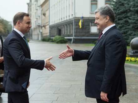 Польский президент Дуда признал, что трижды выговаривал Порошенко за прославление бандеровцев – и все без толку 