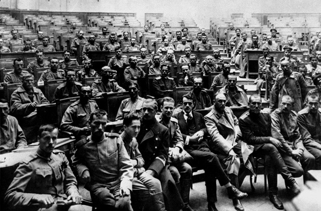 Дни, которые потрясли весь мир Дни, которые потрясли весь мир