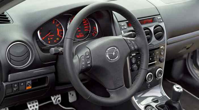 Mazda отзывает машины в России из-за подушек безопасности Takata