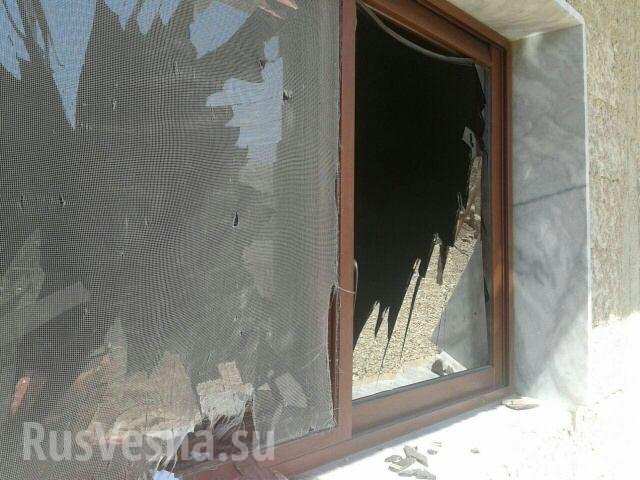 Последствия обстрелов ВСУ: повреждены дома в Ясиноватой и Коминтерново