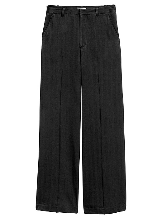 В мужском стиле: 15 модных вещей, которые подчеркнут твою женственность