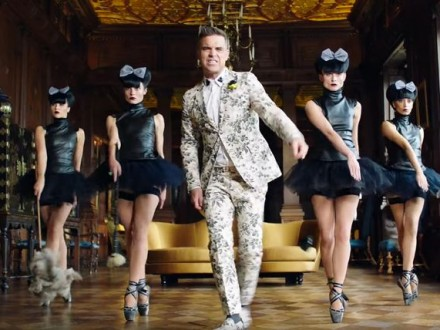 Высмеявший в клипе российских олигархов британский певец готов представлять РФ на «Евровидении» в Киеве 