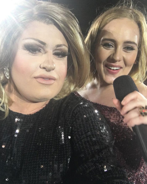 Adele спела с двойником-трансвеститом