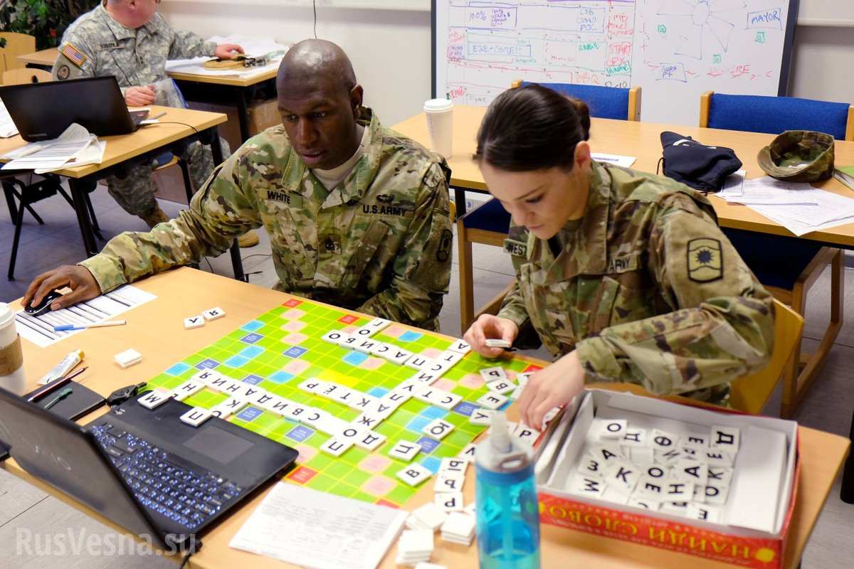 Американские военные учат русский язык с помощью детской азбуки (ФОТО)