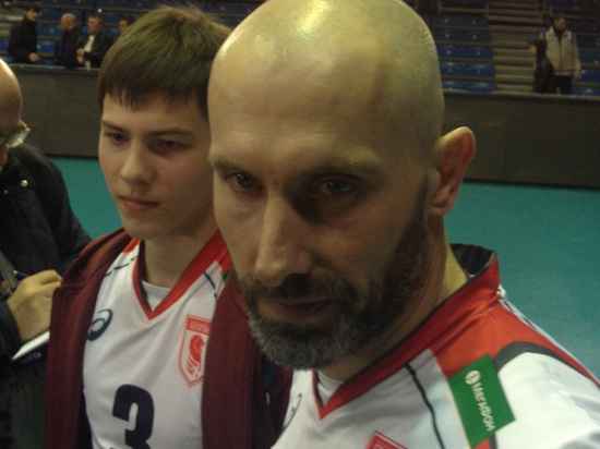 Олимпийский чемпион по волейболу Сергей Тетюхин сыграл с 16-летним сыном