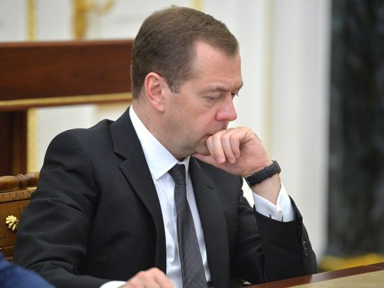 Медведев впал в растерянность из-за скандала с выборами в РАН