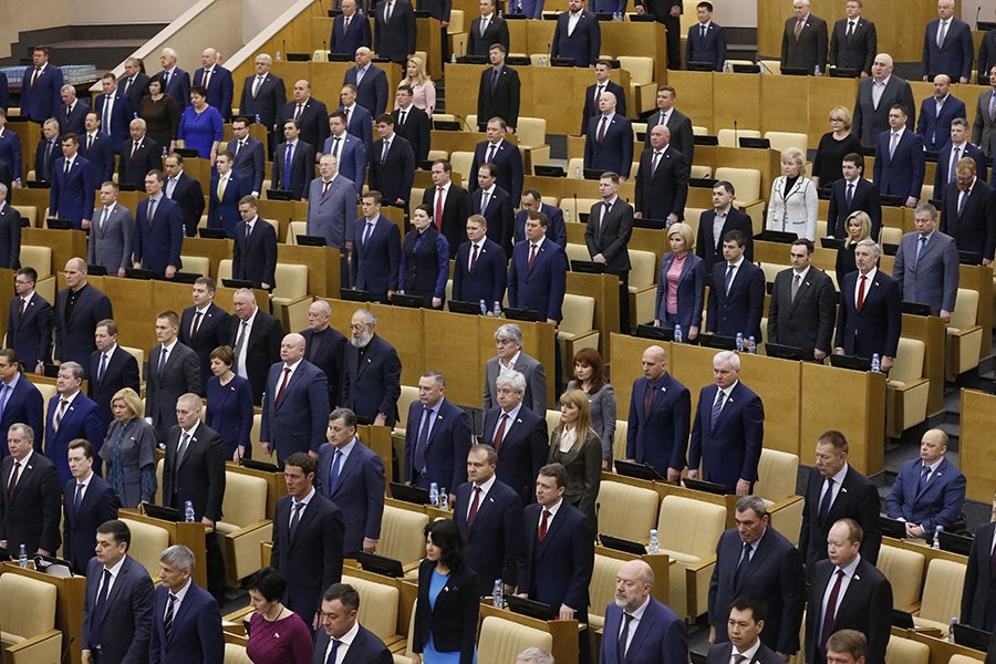 Правительство по просьбе Володина отозвало из Думы 15 законопроектов