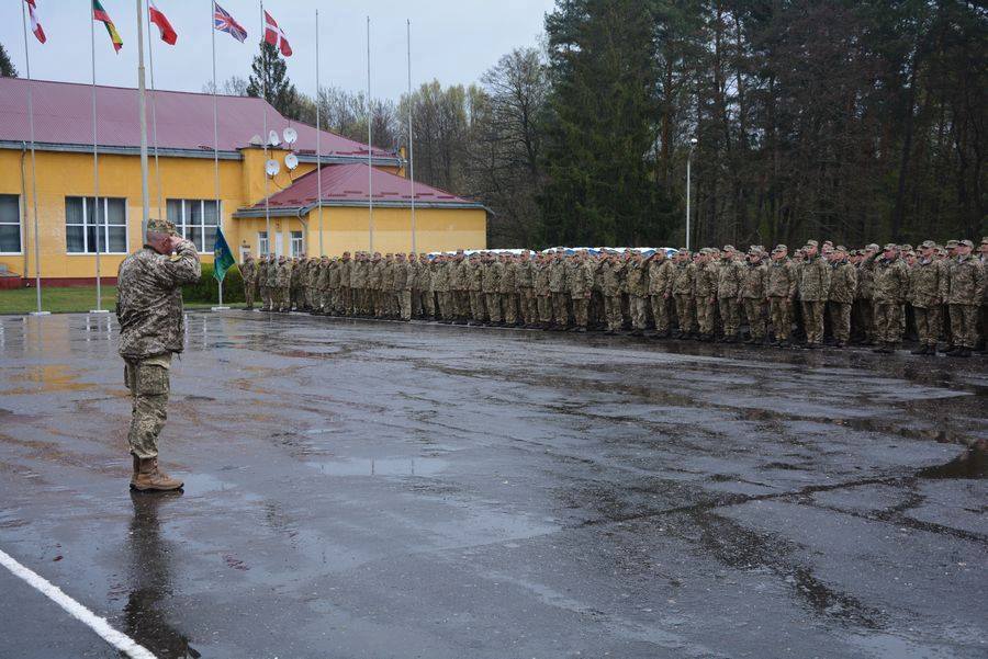 На Львовщине международные инструкторы начали двухмесячную тренировку десантников из 79-й бригады ВСУ 