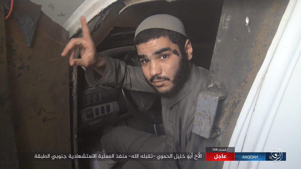 Кадры нападения: Боевики ИГИЛ вырезали заставу проамериканских сил в Дейр-эз-Зор (ВИДЕО, ФОТО 18+)