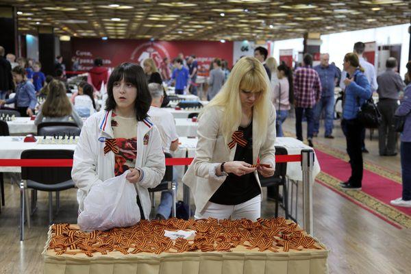 В Киеве истерика — украинские шахматисты поехали в Россию на чемпионат и имели «наглость» там победить В Киеве истерика — украинские шахматисты поехали в Россию на чемпионат и имели «наглость» там победить