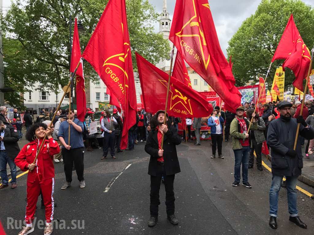 Сталин, Ленин и Уго Чавес: первомайская демонстрация в Лондоне (ФОТО)