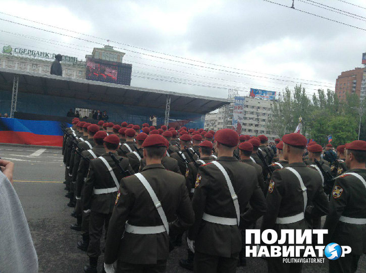 Парад в Донецке: Уже как в Москве – всё чётко и красиво 