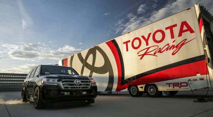 Toyota разогнала Land Cruiser до 370 км/ч