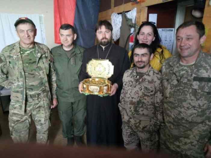 В УПЦ МП благословили мощами Николая Чудотворца карателей из «АТО» на «защиту Украины» 