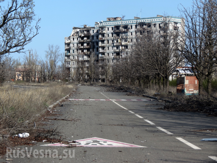 ДНР: Жители разрушенной девятиэтажки под аэропортом получат жилье в центре Донецка (ФОТО)