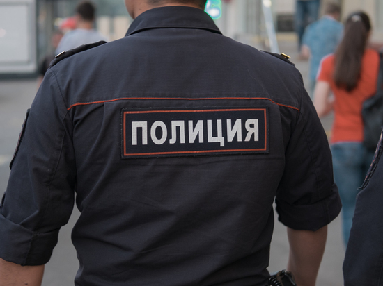 Тело полицейского обнаружили висящим на дереве в Новой Москве