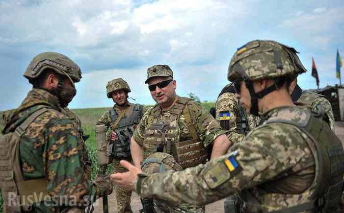 Турчинов приехал на Донбасс и пообещал «взять Москву» (ФОТО, ВИДЕО)