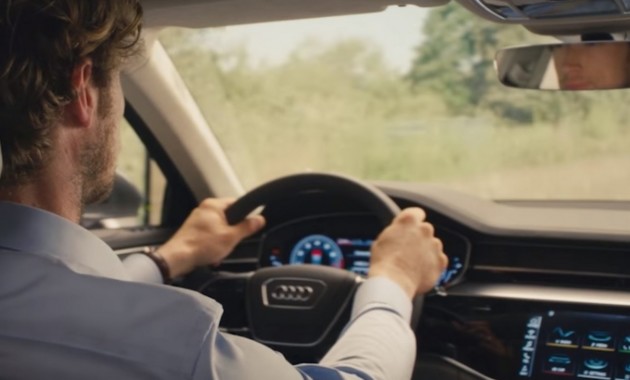Интерьер Audi A8 нового поколения засветили на видео