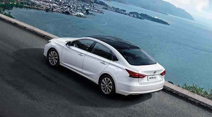 Новый седан Changan Raeton CC показали на официальных фото Новый седан Changan Raeton CC показали на официальных фото