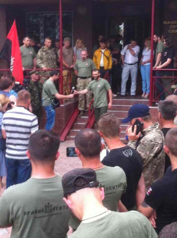 Террористов «Правого сектора», устроивших перестрелку, отпустили на свободу 