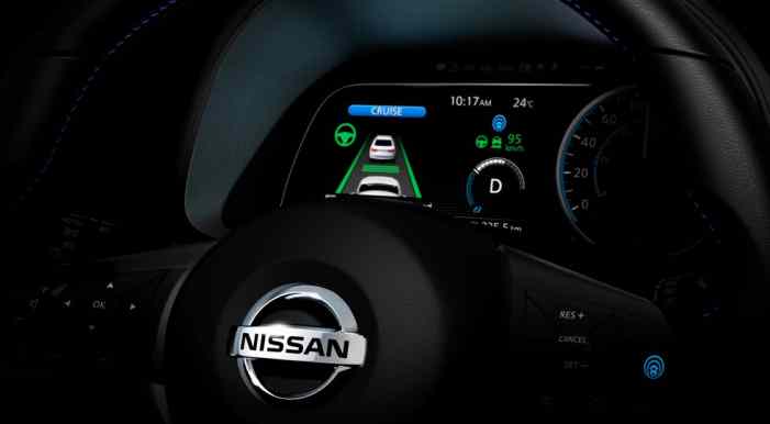 Nissan хочет привезти в Россию электрокар Leaf