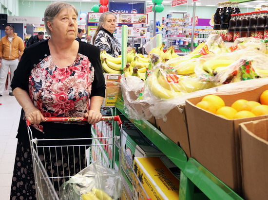 Россияне в борьбе за выживание: инфляция перешла в летнее наступление