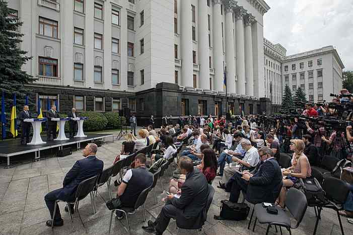 Не суетись под клиентом, дешёвка 