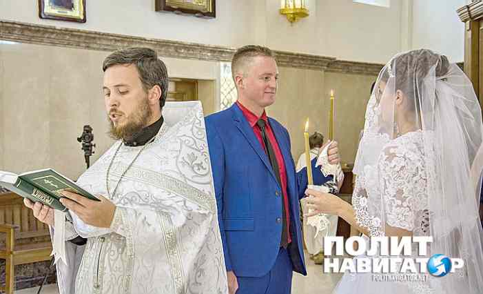 Американский военкор принял Православие и венчался в ДНР 