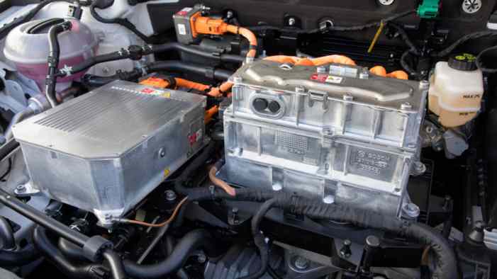 Минтранс не поддержал отмену транспортного налога на электрокары