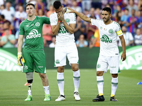 Футболисты попавшей в авиакатастрофу бразильской команды Футболисты попавшей в авиакатастрофу бразильской команды