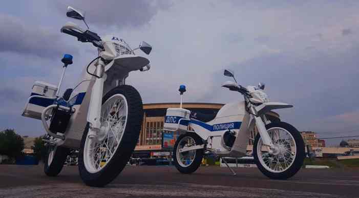 «Калашников» показал новые электромотоциклы ИЖ для полиции