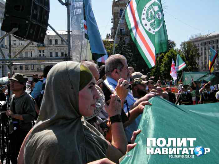 «Сначала Крым, потом Чечня!» — меджлисовцы митинговали на Майдане со сторонниками Ичкерии 