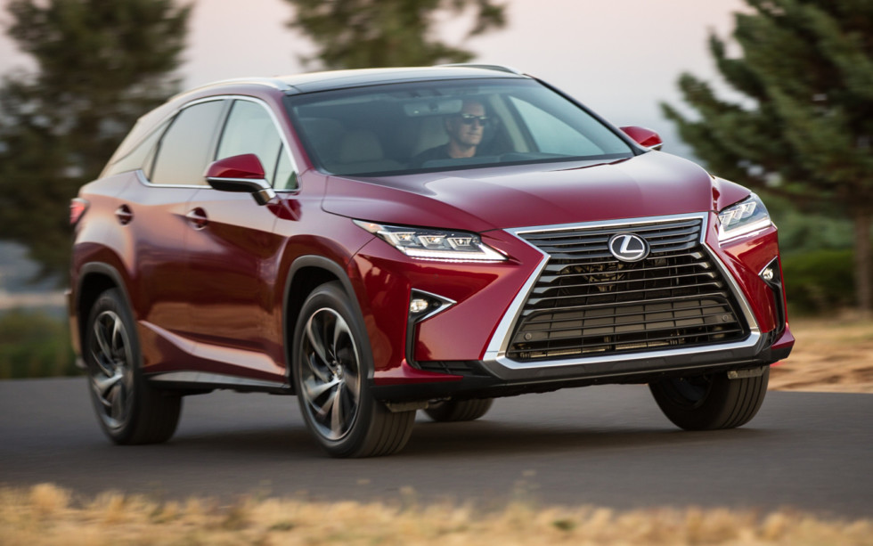 За полгода импорт автомобилей в РФ сократился на 13%