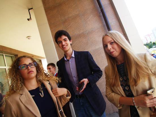 Десятки тысяч студентов получат карты Бинбанка