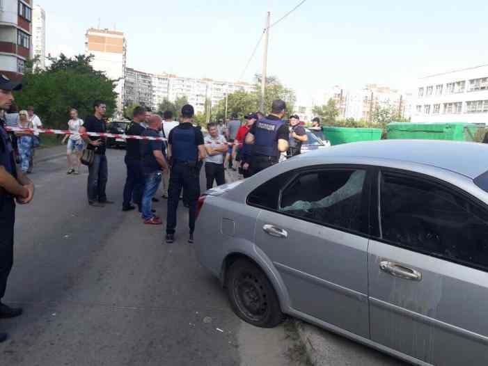 В Сеть выложили видео, как киевляне едва не линчевали начавшего стрелять по людям экс-комбата «Айдара» 