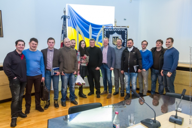 Зашквар на Украине: Блогеры-майданщики оказались «мусорскими шестёрками» Зашквар на Украине: Блогеры-майданщики оказались «мусорскими шестёрками»