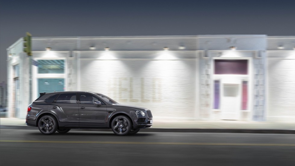 Bentley подготовил для Bentayga «черную» версию